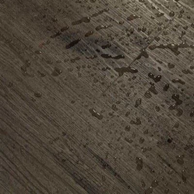 Luxusní vinylová podlaha s pevným jádrem